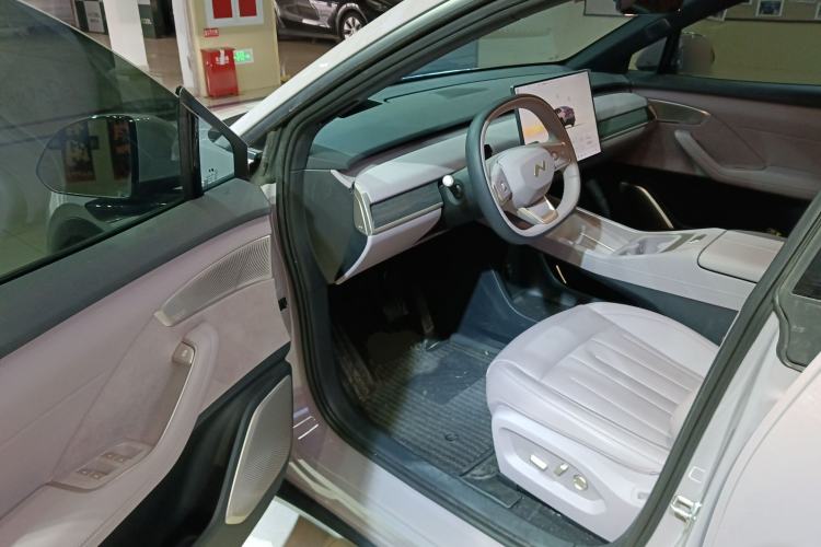 Used ONVO L60 2024 85 kWh Rear-Drive Version Driver Seat