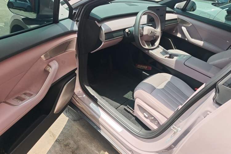 Used ONVO L60 2024 60 kWh Rear-Drive Version Driver Seat
