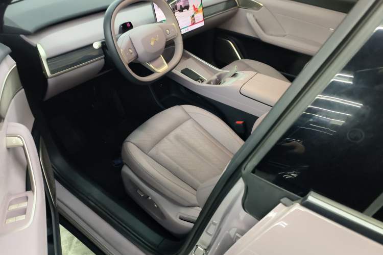 Used ONVO L60 2024 60 kWh Rear-Drive Version Driver Seat