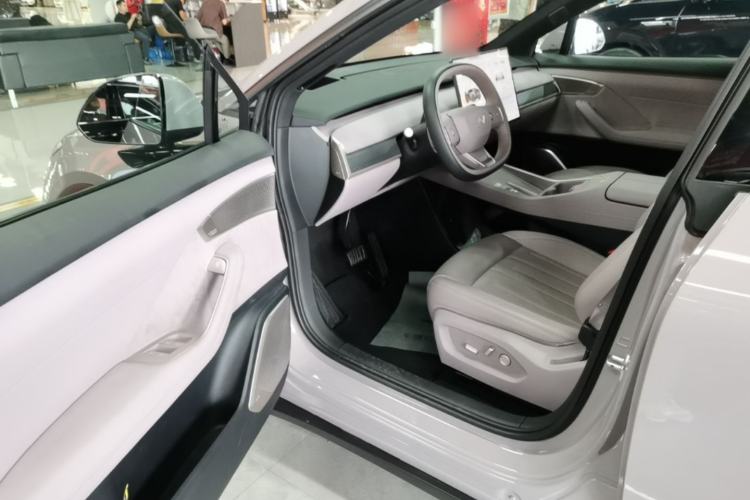 Used ONVO L60 2024 60 kWh Rear-Drive Version Driver Seat