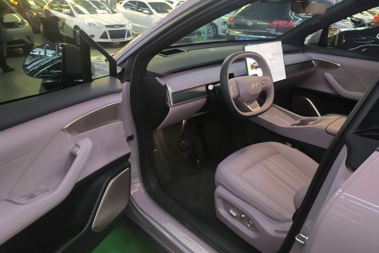 Used ONVO L60 2024 60 kWh Rear-Drive Version Driver Seat