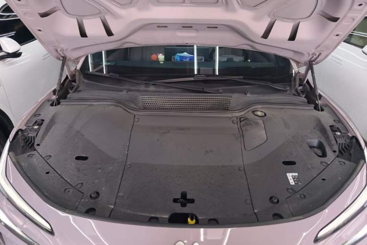Used ONVO L60 2024 60 kWh Rear-Drive Version Engine Bay