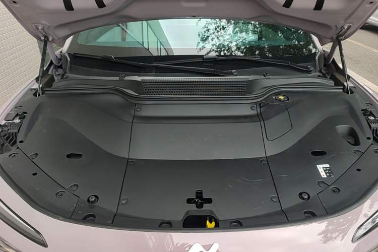 Used ONVO L60 2024 85 kWh Rear-Drive Version Engine Bay