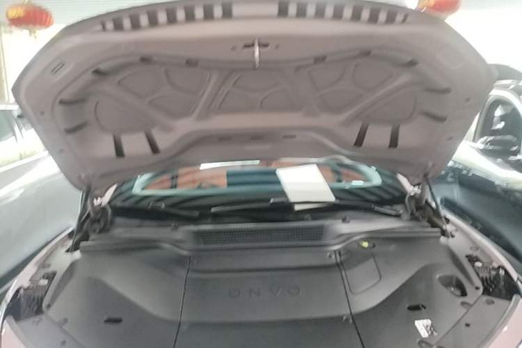 Used ONVO L60 2024 60 kWh Rear-Drive Version Engine Bay