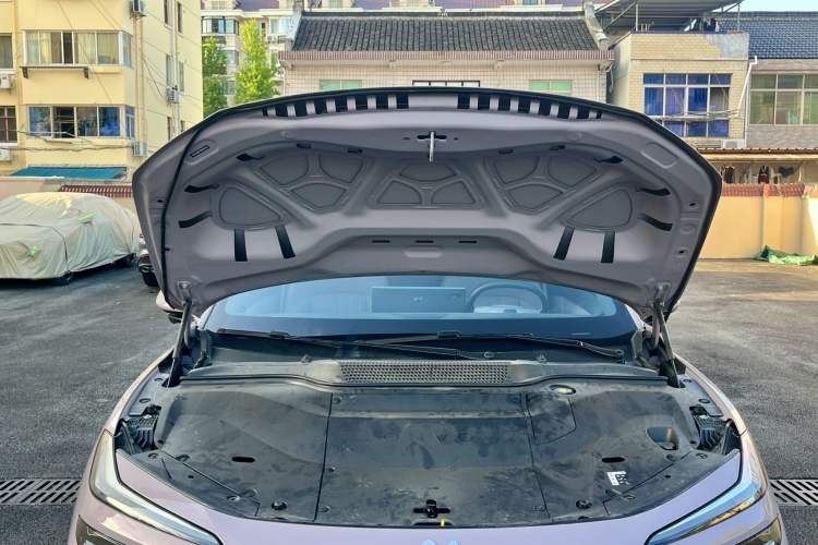 Used ONVO L60 2024 60 kWh Rear-Drive Version Engine Bay