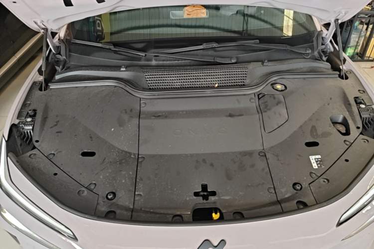 Used ONVO L60 2024 60 kWh Rear-Drive Version Engine Bay