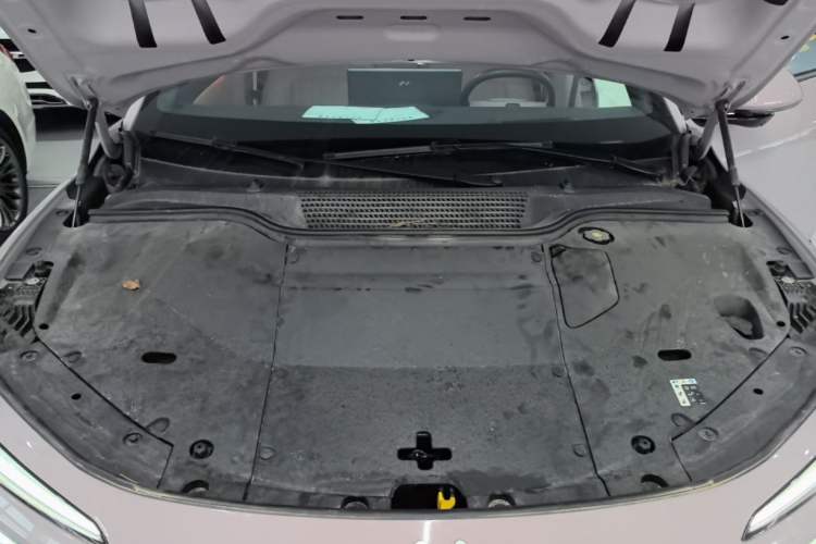 Used ONVO L60 2024 60 kWh Rear-Drive Version Engine Bay