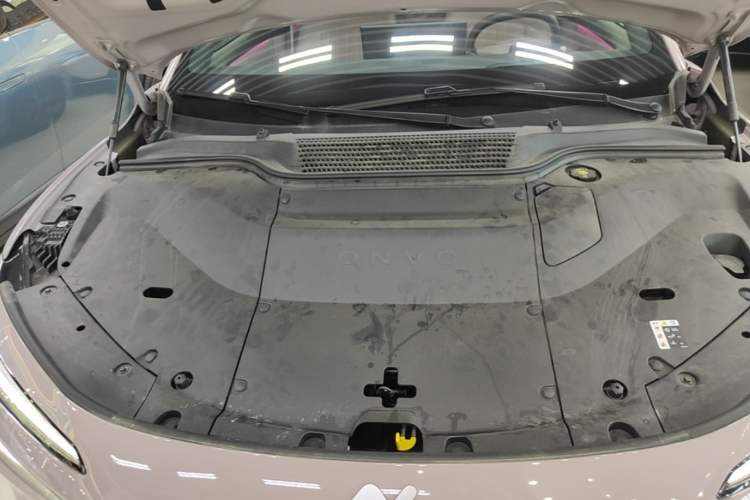 Used ONVO L60 2024 60 kWh Rear-Drive Version Engine Bay