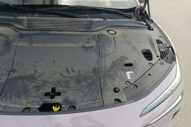 Used ONVO L60 2024 60 kWh Rear-Drive Version Engine Bay Left