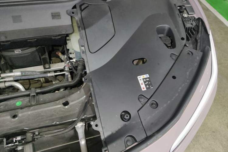 Used ONVO L60 2024 60 kWh Rear-Drive Version Engine Bay Left