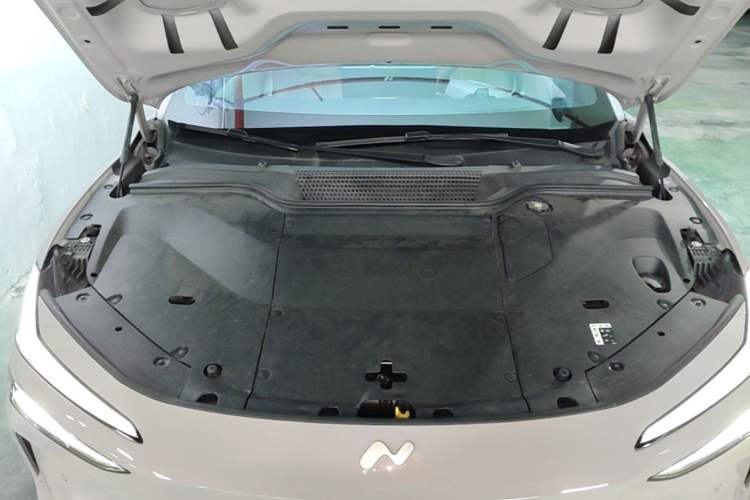 Used ONVO L60 2024 60 kWh Rear-Drive Version Engine Bay
