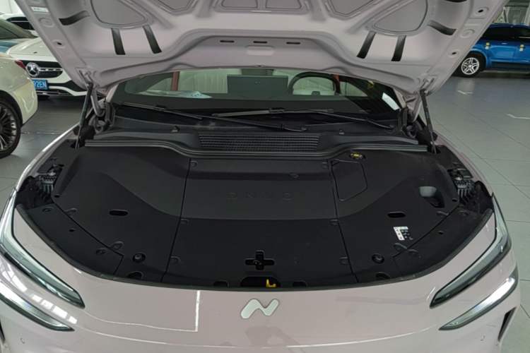 Used ONVO L60 2024 60 kWh All-Wheel Drive Engine Bay