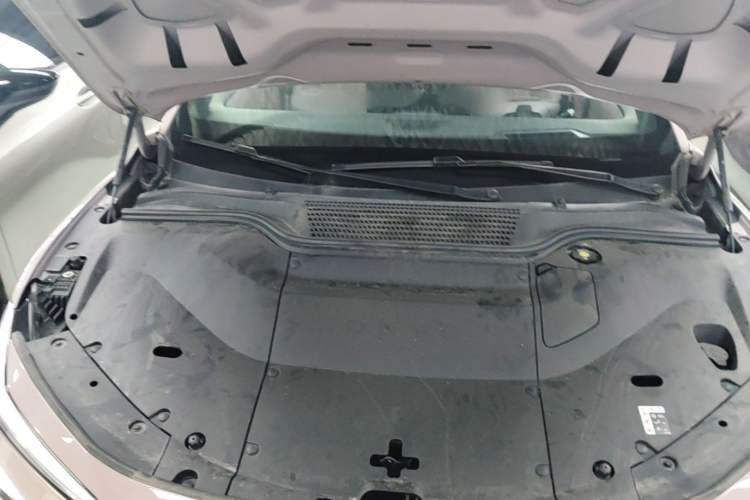 Used ONVO L60 2024 60 kWh Rear-Drive Version Engine Bay