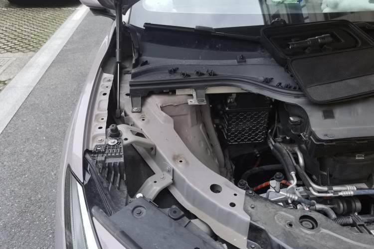 Used ONVO L60 2024 60 kWh Rear-Drive Version Engine Bay Right