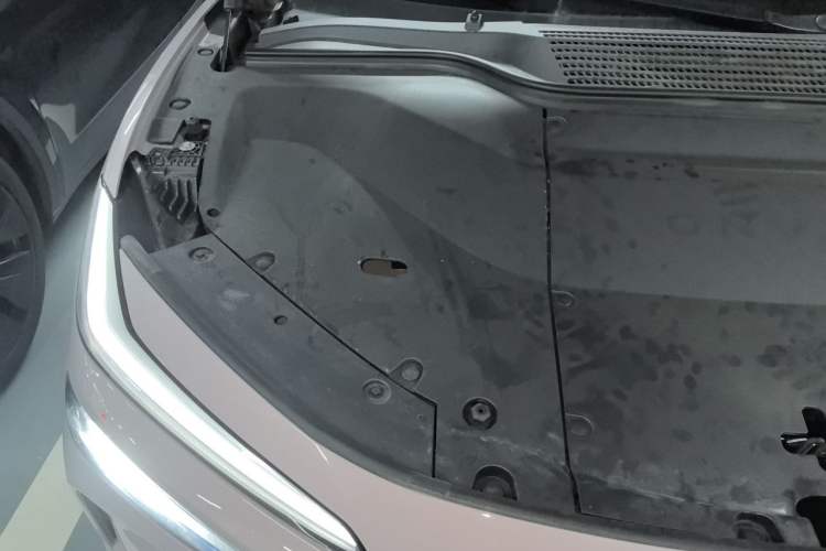 Used ONVO L60 2024 60 kWh Rear-Drive Version Engine Bay Right