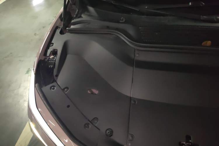 Used ONVO L60 2024 60 kWh Rear-Drive Version Engine Bay Right