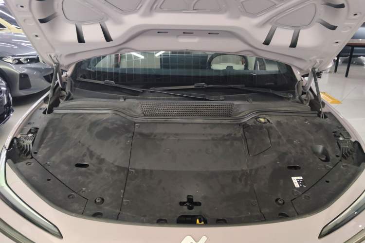Used ONVO L60 2024 60 kWh Rear-Drive Version Engine Bay