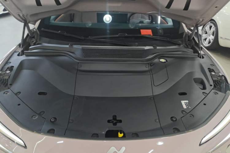 Used ONVO L60 2024 60 kWh Rear-Drive Version Engine Bay