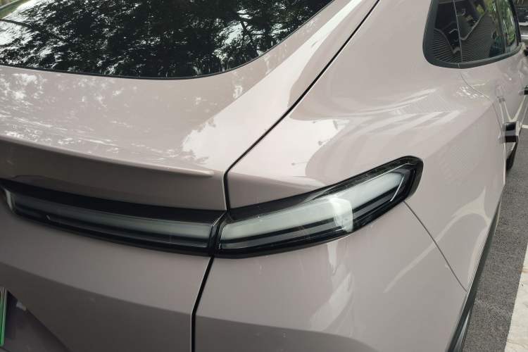 Used ONVO L60 2024 60 kWh Rear-Drive Version Exterior 3