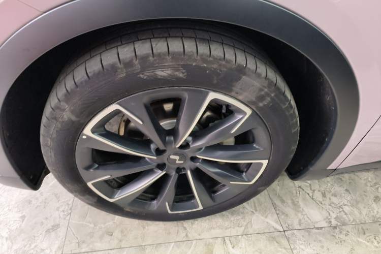 Used ONVO L60 2024 60 kWh Rear-Drive Version Exterior 4