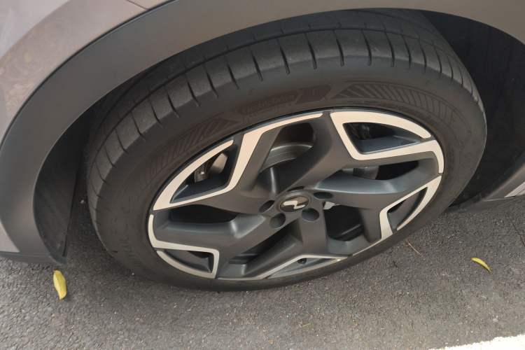 Used ONVO L60 2024 60 kWh Rear-Drive Version Exterior 4