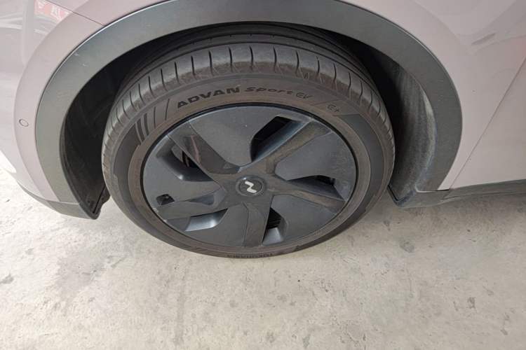 Used ONVO L60 2024 60 kWh Rear-Drive Version Exterior 4