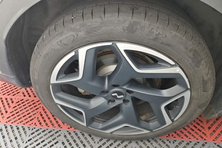 Used ONVO L60 2024 60 kWh Rear-Drive Version Exterior 5