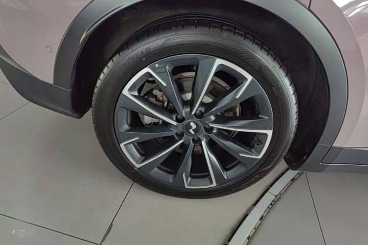 Used ONVO L60 2024 60 kWh All-Wheel Drive Exterior 5
