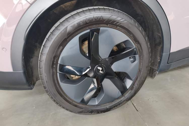 Used ONVO L60 2024 60 kWh Rear-Drive Version Exterior 5
