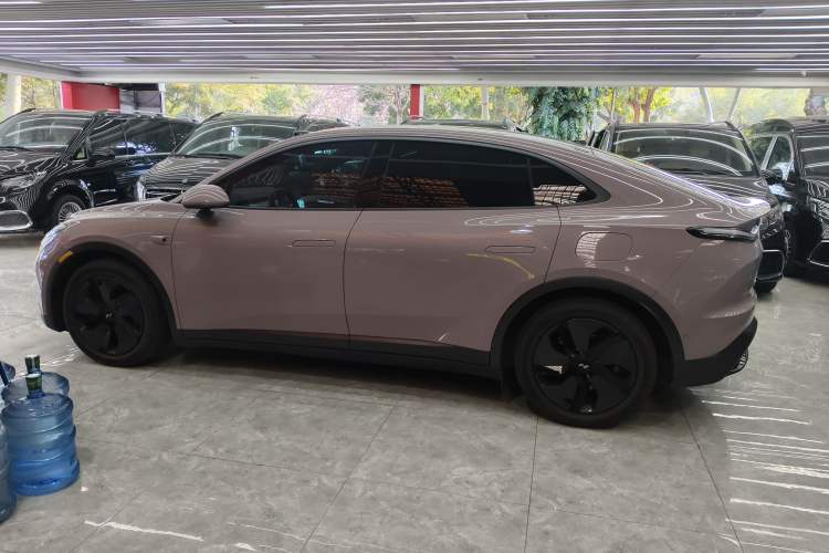 Used ONVO L60 2024 60 kWh Rear-Drive Version Exterior 6