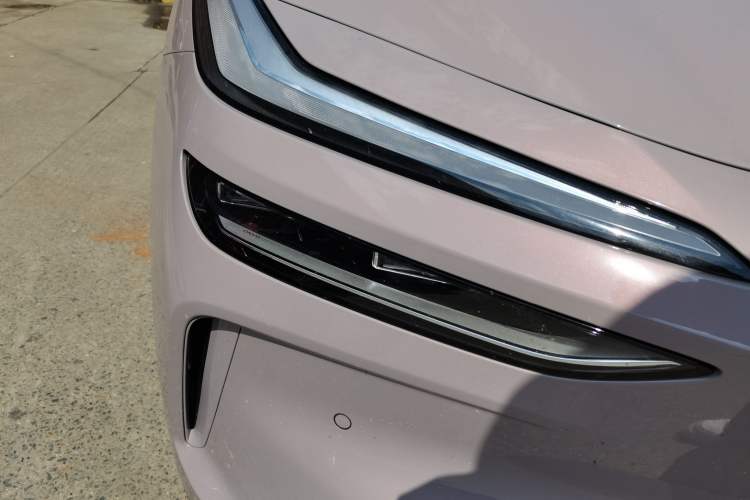 Used ONVO L60 2024 60 kWh Rear-Drive Version Exterior 6