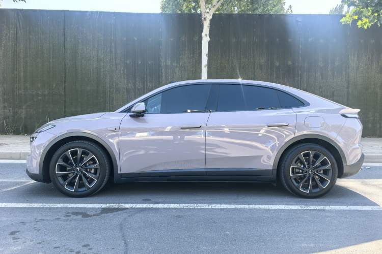 Used ONVO L60 2024 60 kWh Rear-Drive Version Exterior 7