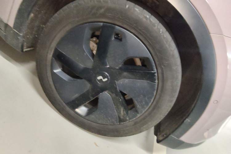 Used ONVO L60 2024 60 kWh All-Wheel Drive Exterior 7