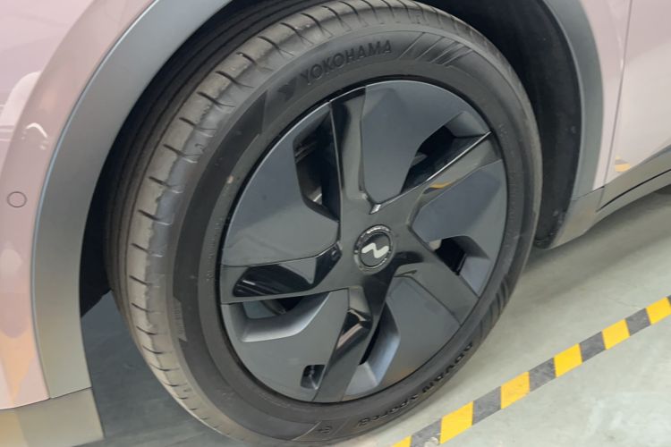 Used ONVO L60 2024 60 kWh Rear-Drive Version Exterior 9