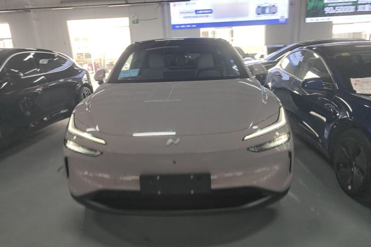 Used ONVO L60 2024 60 kWh Rear-Drive Version Front