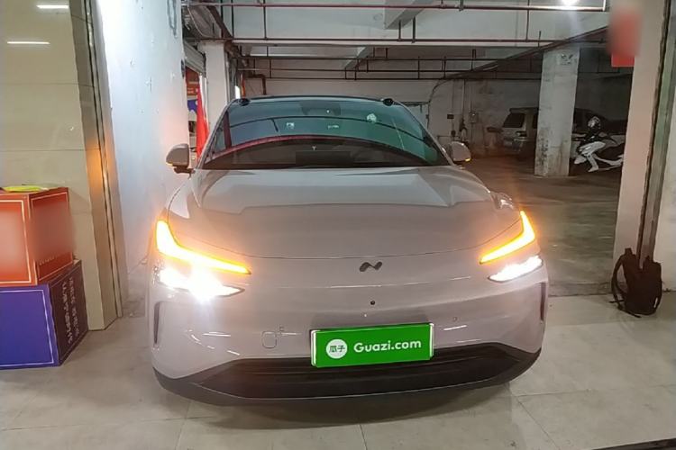 Used ONVO L60 2024 60 kWh Rear-Drive Version Front
