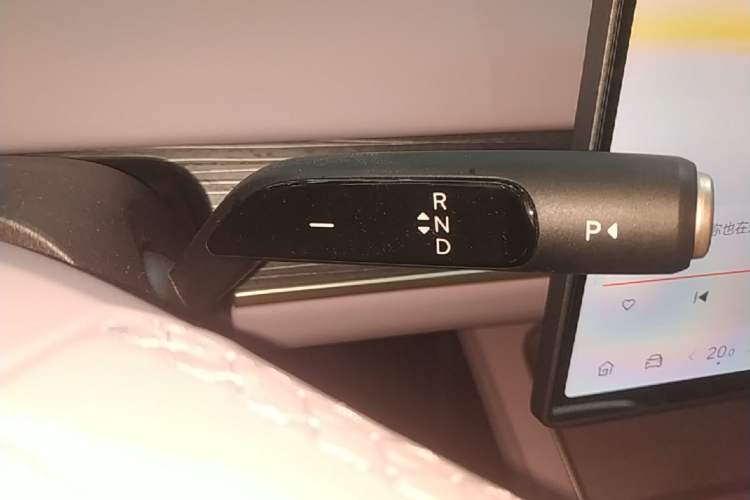 Used ONVO L60 2024 60 kWh Rear-Drive Version Gear Lever