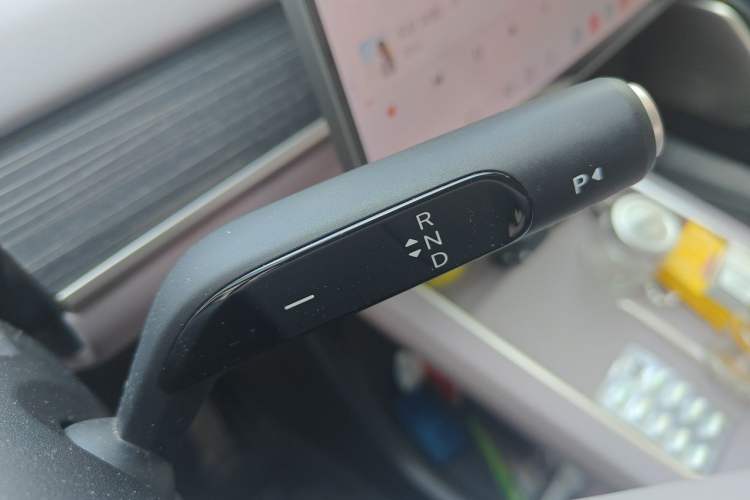 Used ONVO L60 2024 60 kWh Rear-Drive Version Gear Lever