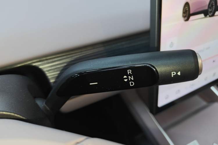 Used ONVO L60 2024 60 kWh Rear-Drive Version Gear Lever