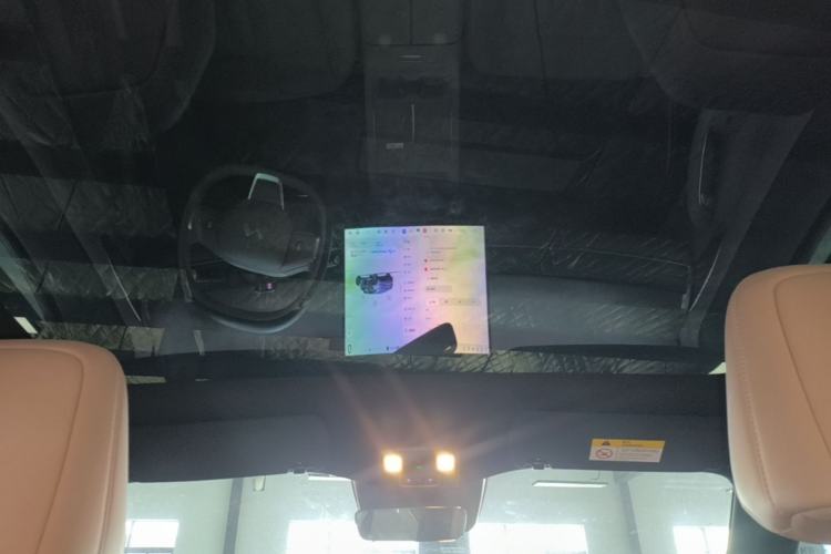 Used ONVO L60 2024 60 kWh Rear-Drive Version Headliner