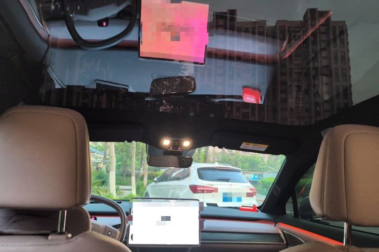 Used ONVO L60 2024 60 kWh Rear-Drive Version Headliner