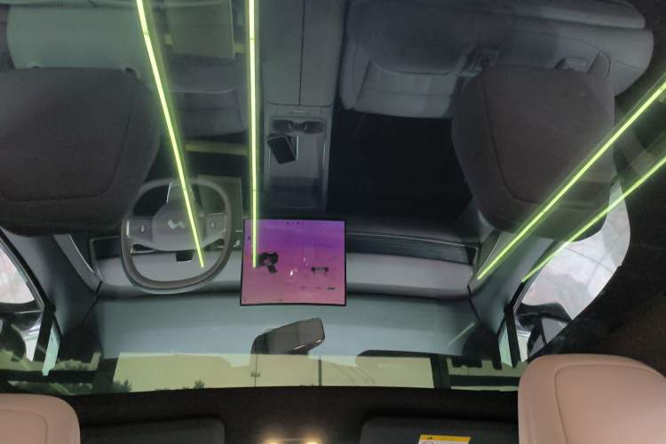 Used ONVO L60 2024 60 kWh Rear-Drive Version Headliner