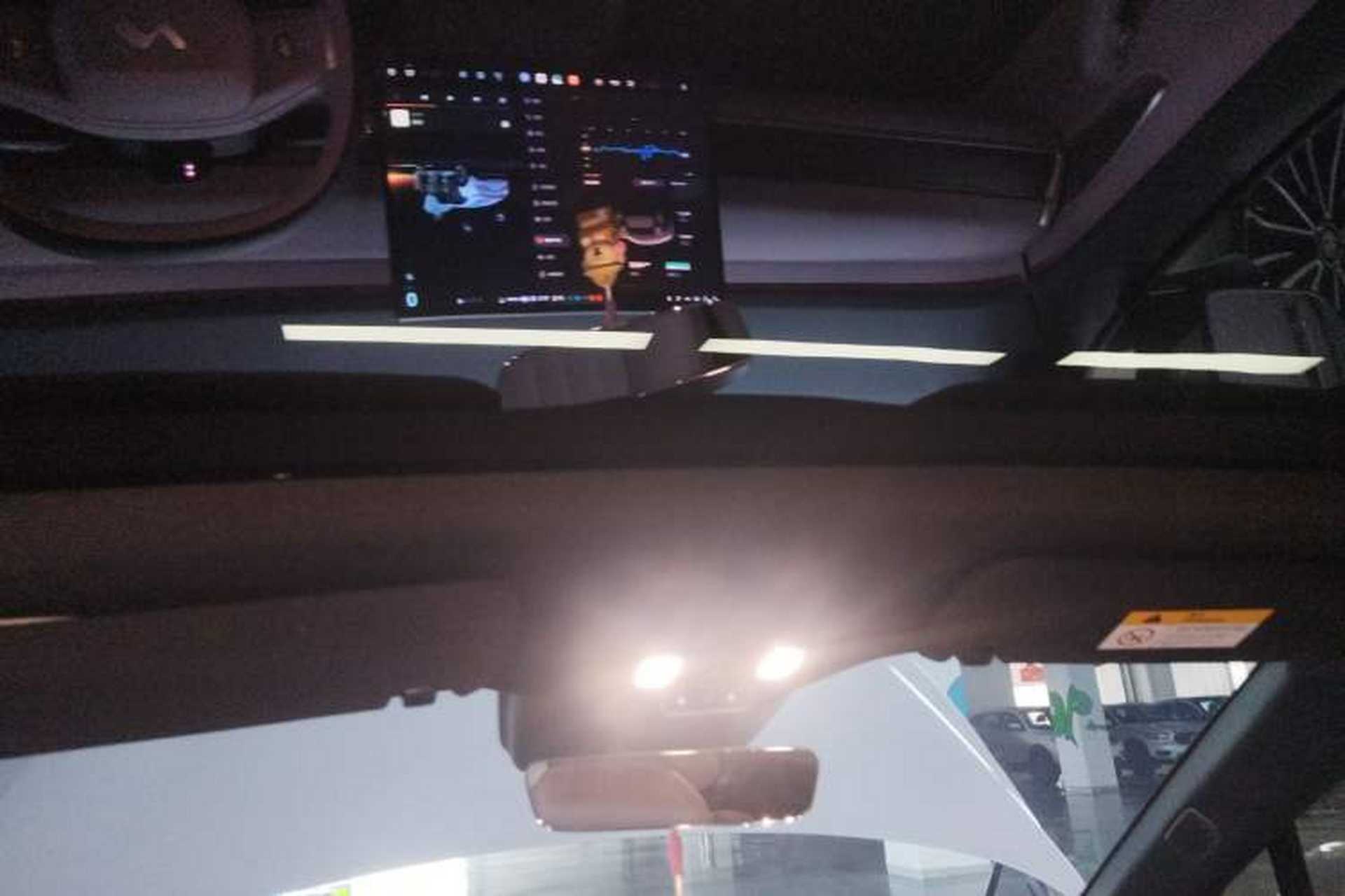 Used ONVO L60 2024 60 kWh Rear-Drive Version Headliner