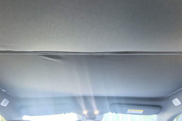 Used ONVO L60 2024 60 kWh Rear-Drive Version Headliner