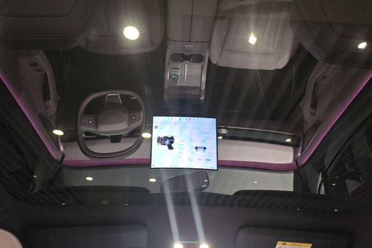 Used ONVO L60 2024 60 kWh Rear-Drive Version Headliner