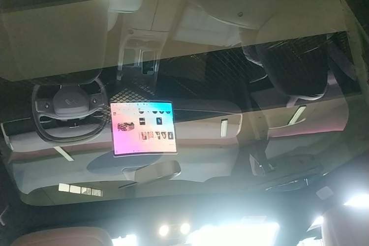 Used ONVO L60 2024 60 kWh Rear-Drive Version Headliner