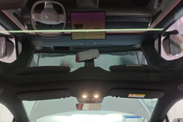 Used ONVO L60 2024 60 kWh Rear-Drive Version Headliner