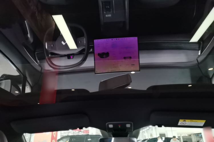 Used ONVO L60 2024 60 kWh Rear-Drive Version Headliner