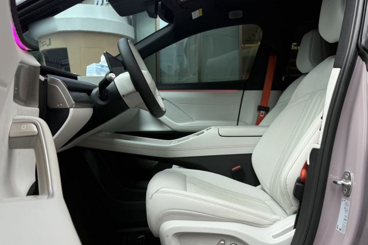 Used ONVO L60 2024 60 kWh Rear-Drive Version Interior 10