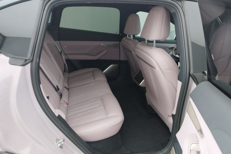 Used ONVO L60 2024 60 kWh Rear-Drive Version Interior 2